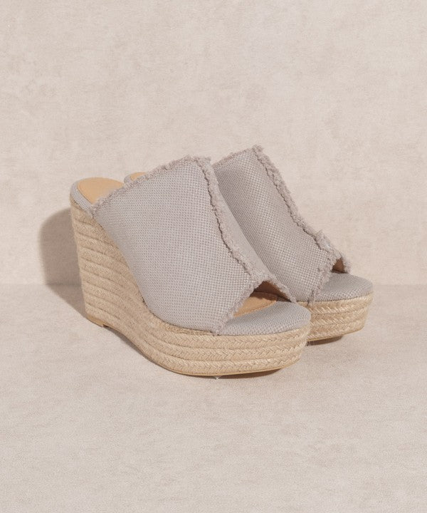Such Bliss Distressed Linen Wedge