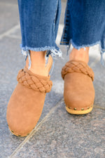 Taylor Braided Clogs In Brown